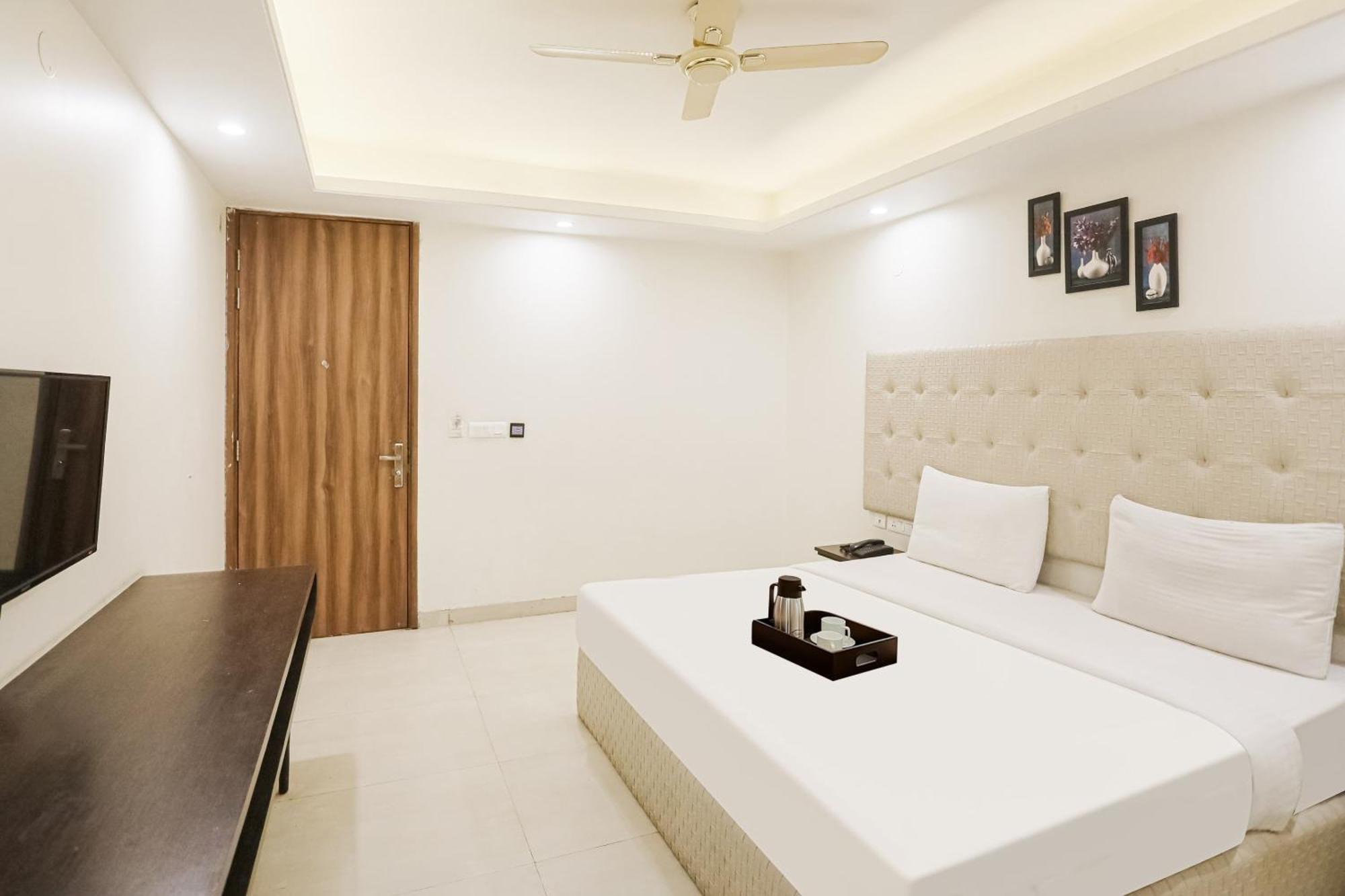Townhouse The Amv Hotel Gurgaon Exterior foto