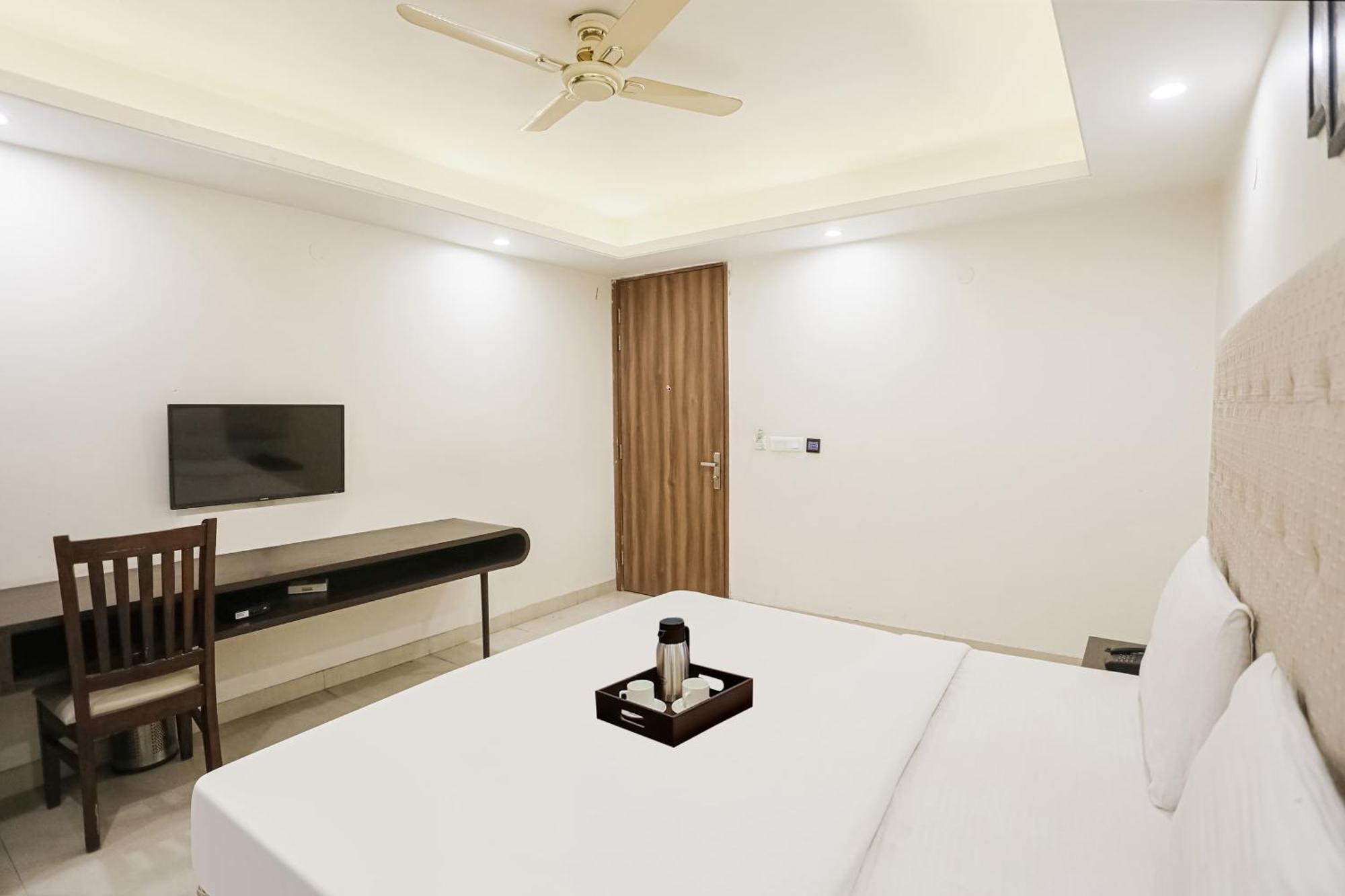 Townhouse The Amv Hotel Gurgaon Exterior foto